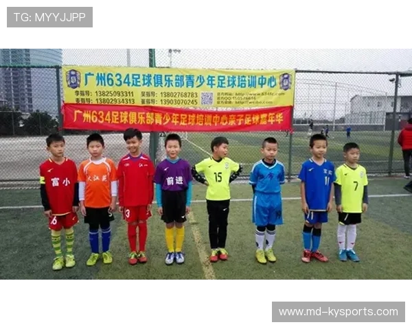 世界篮球联赛在推广中注重青少年赛事标准化与教练师资建设,世界篮球大赛