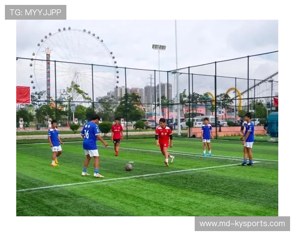 足球联赛在青训扶持中推动俱乐部联合办学与职业教育对接试点，足球青训机构
